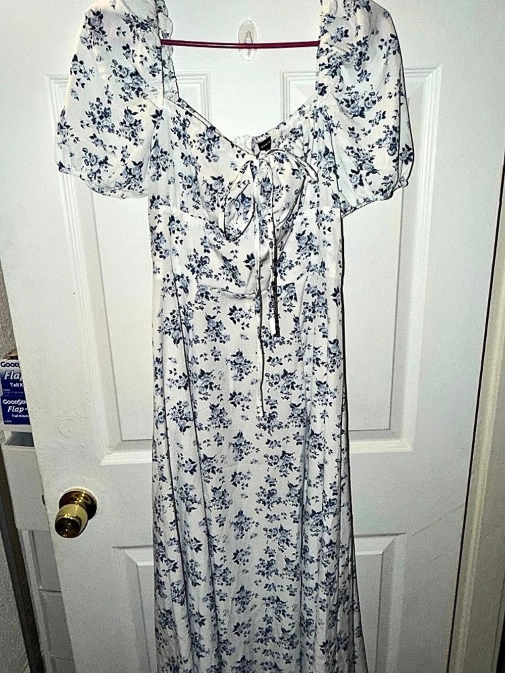 SHEIN Floral Maxi Dress in White & Blue Size Medium